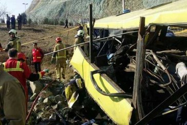 واژگونی اتوبوس حامل دانشجویان در دانشگاه آزاد علوم و تحقیقات تهران 9 کشته و 27 مصدوم برجای گذاشت .