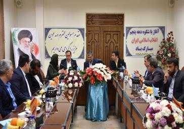 نشست هم اندیشی رئیس سازمان جهانی آتیک با ” هادی تمهیدی ” فرماندار شهرستان پاکدشت