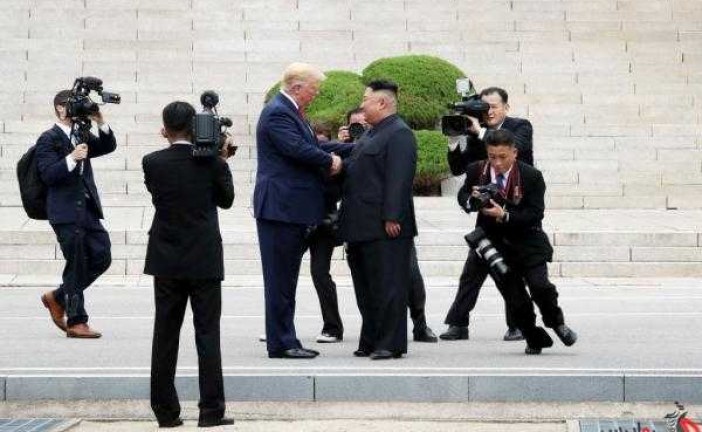 ملاقات ” ترامپ ” و ” کیم ” در کره شمالی