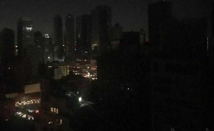 نیویورک غرق ِ در تاریکی