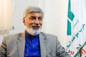 چرا لاریجانی و رئیسی در جلسات شورای وحدت حضور ندارند؟ / ترقی: اصولگرایان هیچ کاری با احمدی‌نژاد ندارند.