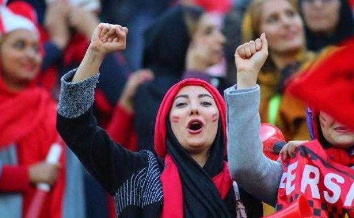 9 شهریور، آخرین مهلت فیفا برای ورود زنان به ورزشگاه