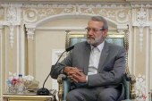 لاریجانی: مسئولان در برابر صف‌آرایی دشمنان، وفاق ملی را حفظ کنند .