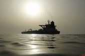 نشت نفت از نفتکش آسیب‌دیده ایرانی متوقف شد