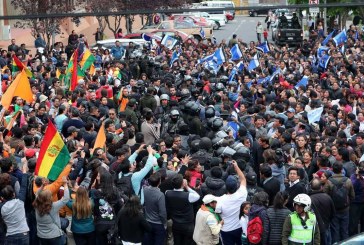 ادامه درگیری‌ها در بولیوی پس از اعلام پیروزی مورالس