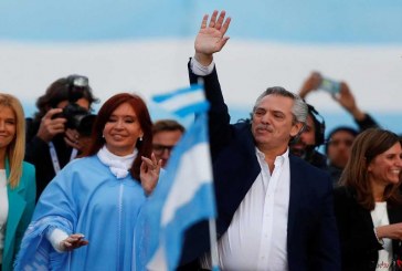 رئیس جمهوری چپگرای آرژانتین به طور رسمی قدرت را در اختیار گرفت