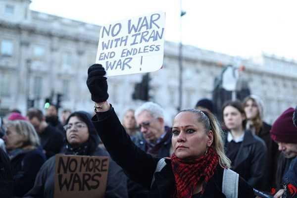 تظاهرات مردم انگلیس علیه اقدامات آمریکا در راستای افزایش تنش با ایران