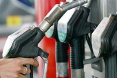 مصوبه کمیسیون تلفیق برای تخصیص 120 لیتر بنزین برای هر کارت سوخت در ایام نوروز