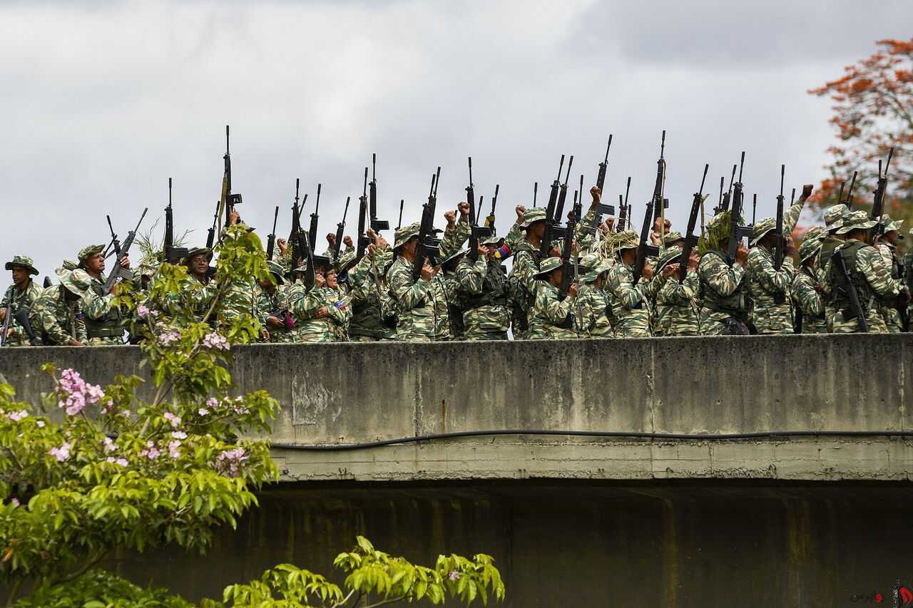 ونزوئلا خود را در برابر تهدید احتمالی از سوی آمریکا تقویت می‌کند