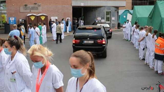 به نشانه اعتراض کادر درمانی بیمارستانی در بلژیک به نخست‌وزیر پشت کردند