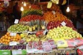 کاهش ۸۵ درصدی قیمت میوه های نوبرانه/ تغییر فصل دلیل افزایش قیمت انبه