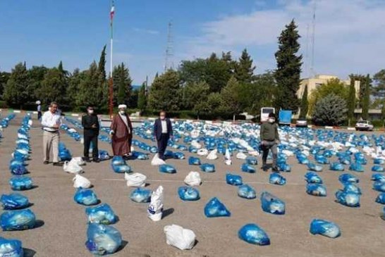 کمک مؤمنانه / توزیع ۱۵۵۰ بسته معیشتی در پارس آباد