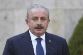 رئیس پارلمان ترکیه: فرانسه آخرین کشوری است که می تواند از حقوق بشر صحبت کند
