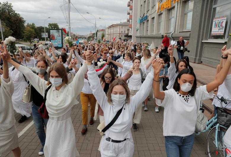 رهبر مخالفان دولت بلاروس خواستار پایان مبارزه و اعتراضات خیابانی شد