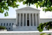 دیوان عالی آمریکا درخواست ابطال پیروزی بایدن در پنسیلوانیا را رد کرد