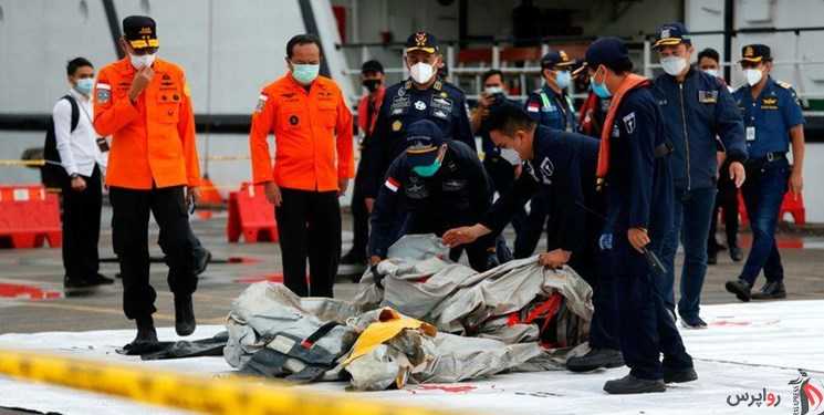 پیدا شدن بخش‌هایی از اجساد سرنشینان هواپیمای اندونزی
