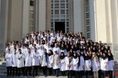 معرفی ۶ دانشگاه برتر که دانشجوی پزشکی از لیسانس می‌گیرند