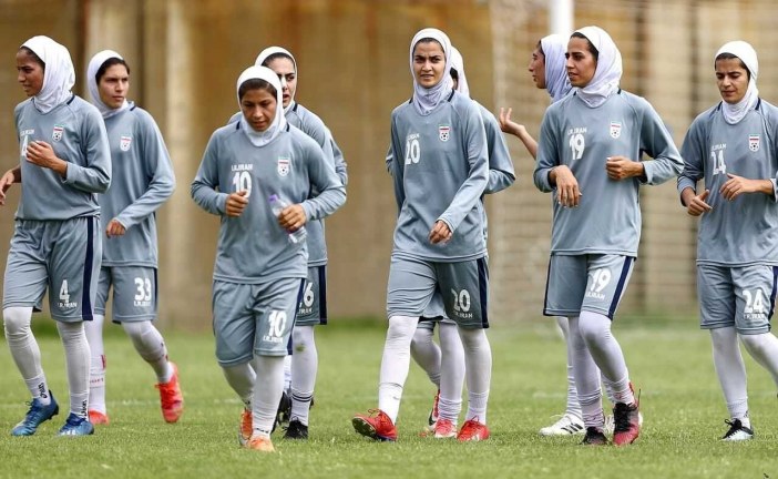 برگزاری دیدار دوستانه تیم ملی فوتبال زنان و شهرداری سیرجان