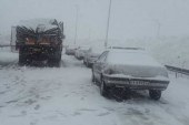 کولاک و برف جاده‌های حوزه «اورامانات» را بست