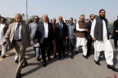 درخواست عمران‌خان از رئیس‌جمهور پاکستان برای انحلال پارلمان