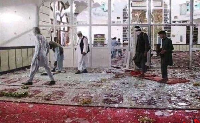 حین برگزاری نماز ظهر رخ داد؛ انفجار در مسجد شیعیان در مزار شریف افغانستان با ۲۲ شهید و ۶۵ زخمی