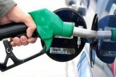 عضو کمیسیون انرژی مجلس شایعات درباره واردات بنزین را تکذیب کرد