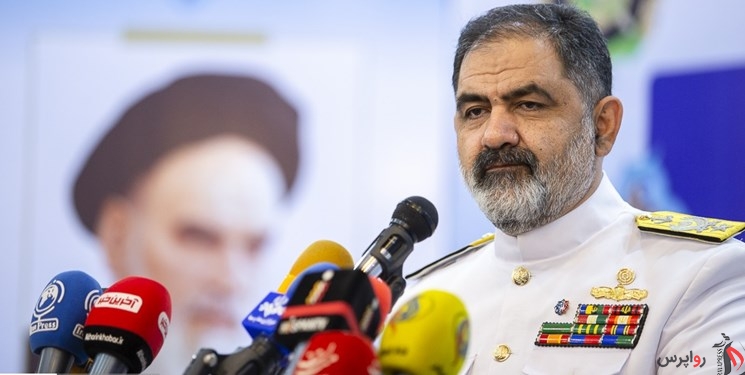 دریادار ایرانی: باید از نقطه دفاع بر دشمن بتازیم