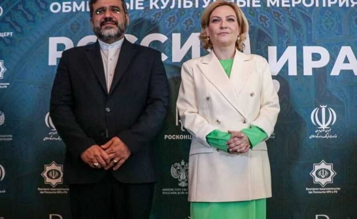 وزیر فرهنگ روسیه: بی‌صبرانه منتظر توسعه مناسبات با ایران هستیم