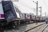 ۱۰ کشته بر اثر برخورد دو قطار مسافربری در هند