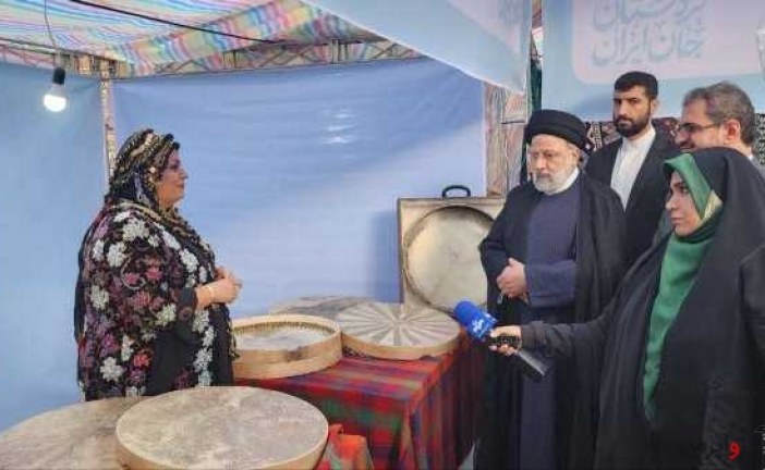 بازدید رئیس‌جمهور از نمایشگاه دستاوردهای بانوان کارآفرین کردستان